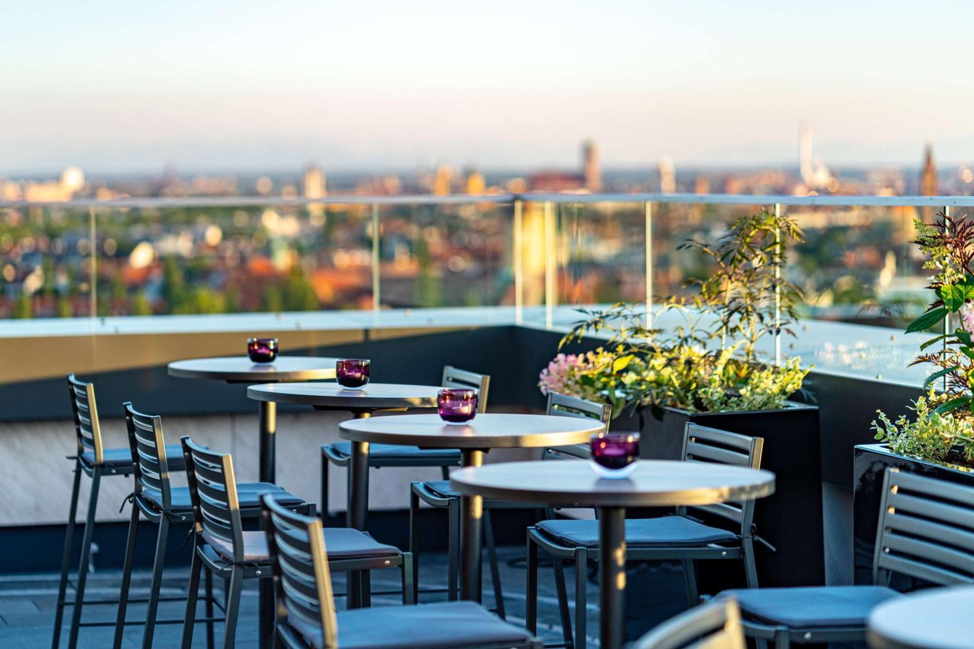 Andaz Munich Schwabinger Tor, By Hyatt Munique Exterior foto Skyline Terrace