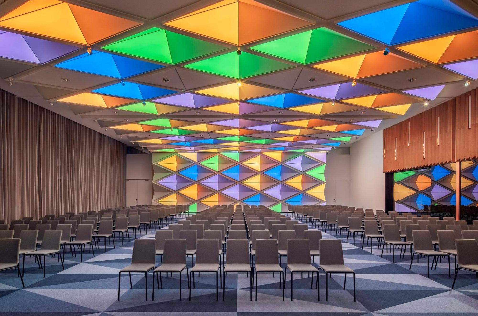 Andaz Munich Schwabinger Tor, By Hyatt Munique Exterior foto The interior of the conference centre