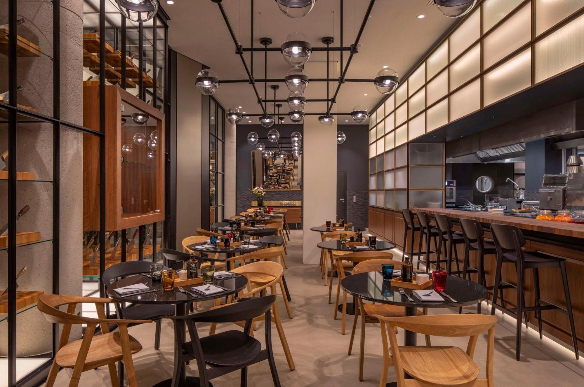 Andaz Munich Schwabinger Tor, By Hyatt Munique Exterior foto Interior of the restaurant