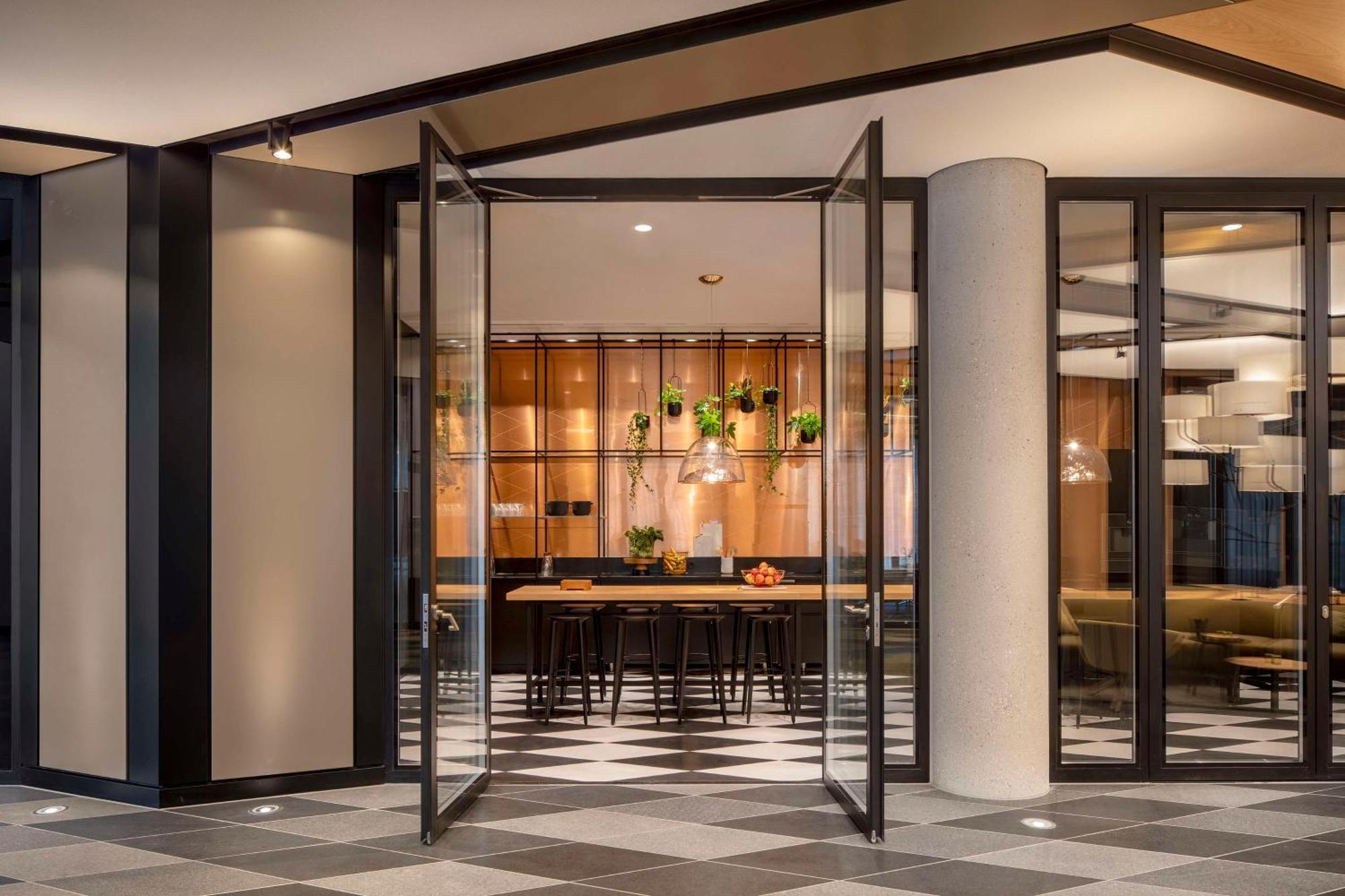 Andaz Munich Schwabinger Tor, By Hyatt Munique Exterior foto The interior of the hotel